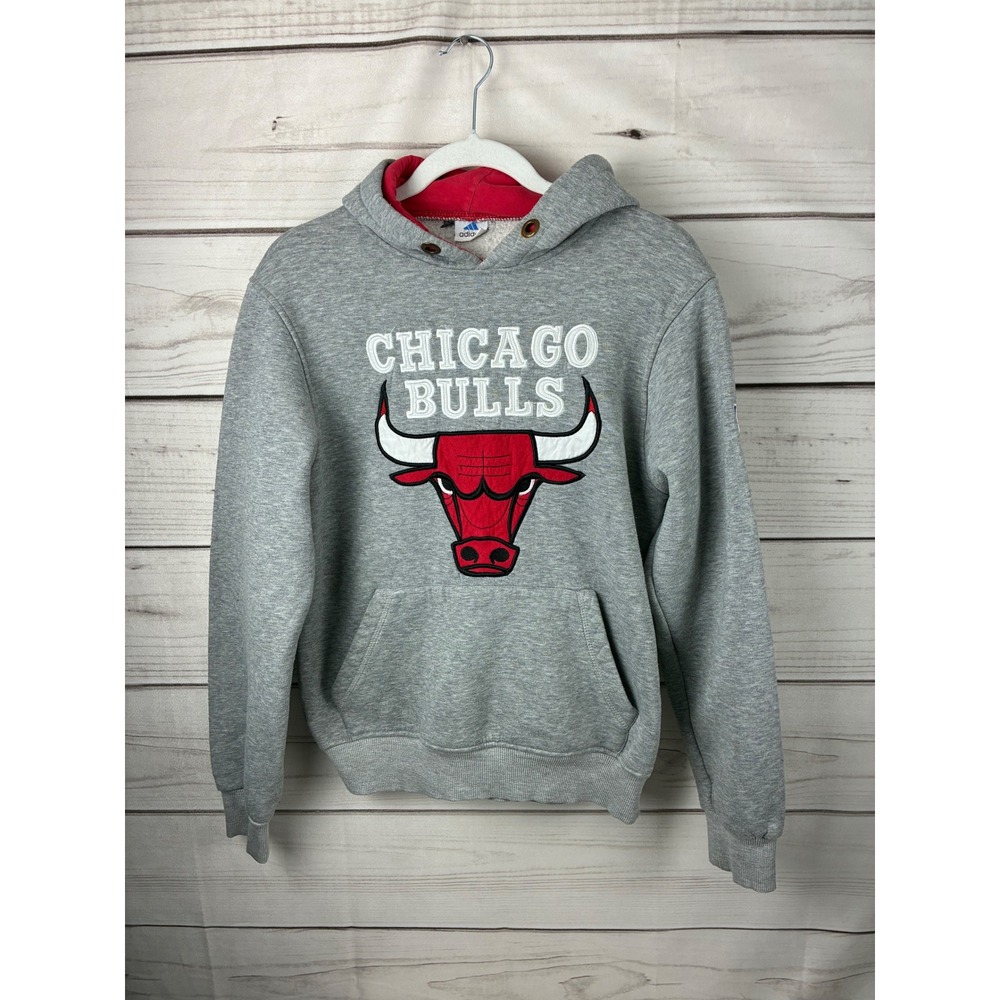 Adidas Chicago Bulls NBA Hoodie Mens Small Gray Red Embroidered Sweatshirt